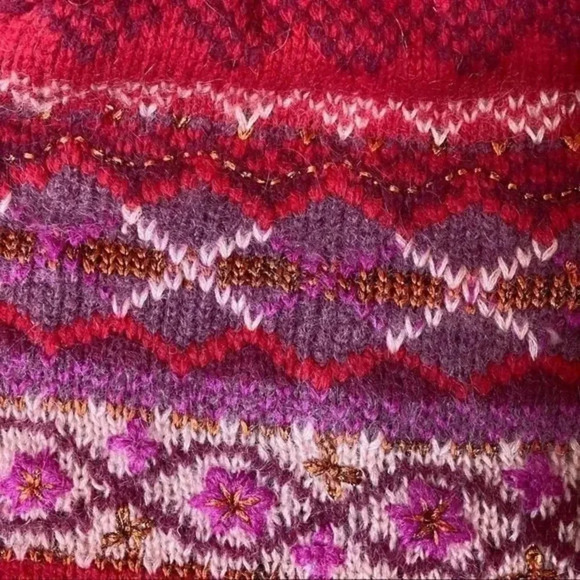 Lord Taylor winter women sweater - Picture 3 of 9